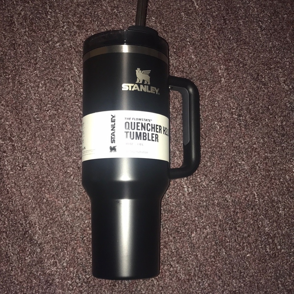 *NEW COLOR* Stanley  40oz